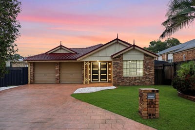 /international/au/28-rivergum-place-calamvale-qld-151449736/