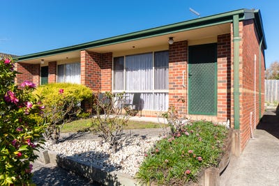 /international/au/7-4-6-foot-street-frankston-vic-151184748/