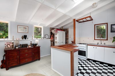 /international/au/28-freelander-avenue-katoomba-nsw-148244036/