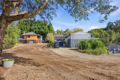 /international/au/132-monbulk-seville-road-silvan-vic-150850068/