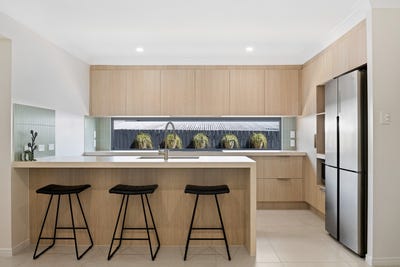 /international/au/33-sandstone-way-little-mountain-qld-151009528/