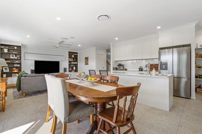 /international/au/46-willandra-street-yarrabilba-qld-151416724/