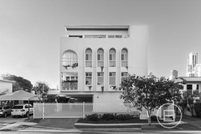 /international/au/4-9-sunset-boulevard-surfers-paradise-qld-148460988/