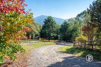 /international/au/700-woods-point-road-east-warburton-vic-151083288/