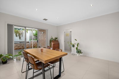 /international/au/8-55-oakridge-road-aberfoyle-park-sa-152016024/