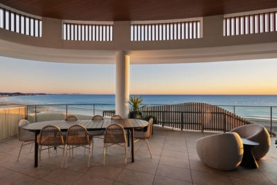 /international/au/12-2-musgrave-street-kirra-qld-148645076/?lang=fr
