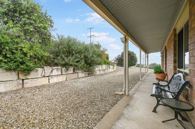 /international/au/18-emmanulla-drive-kingsthorpe-qld-148536932/?lang=en