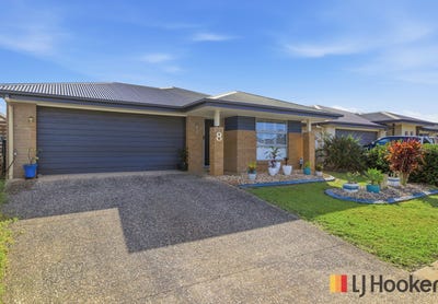 /international/au/8-venus-street-urraween-qld-151235720/