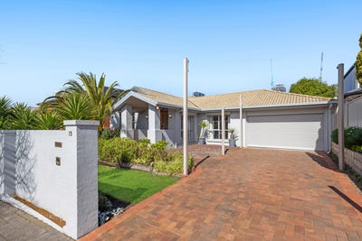 /international/au/15-ballarat-road-footscray-vic-152333168/