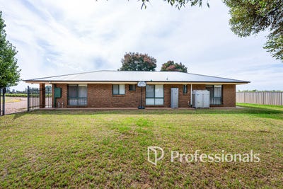 /international/au/lot-1-225-stewart-road-red-cliffs-vic-151043628/