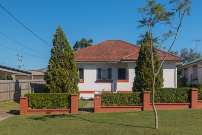 /international/au/107-erica-street-cannon-hill-qld-148395836/