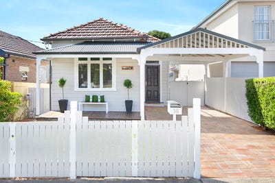 /international/au/18-bouvardia-street-russell-lea-nsw-152625020/