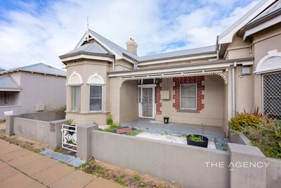 /international/au/82a-b-gregory-street-beachlands-wa-152602108/