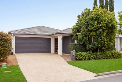 /international/au/56-lindeman-circuit-pimpama-qld-152550960/