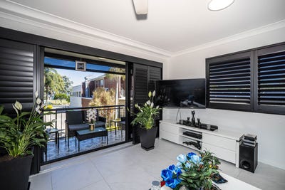 /international/au/3-15-19-toorbul-street-bongaree-qld-151180584/