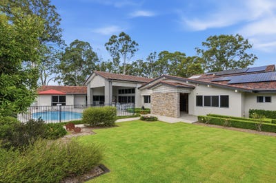 /international/au/8-quaver-court-bridgeman-downs-qld-151371304/