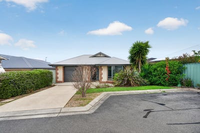 /international/au/25-chambers-court-encounter-bay-sa-151470060/