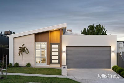/international/au/19-caselli-street-ballarat-east-vic-150988432/