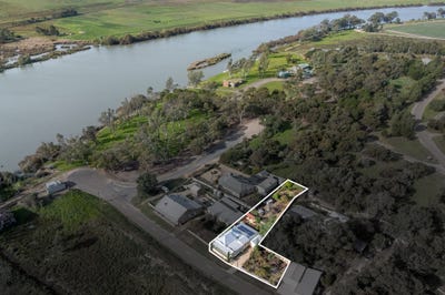 /international/au/214-swanport-village-road-murray-bridge-sa-151590156/