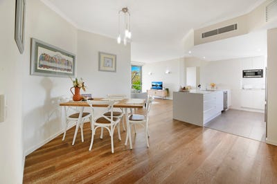 /international/au/28-bayview-street-runaway-bay-qld-148707188/