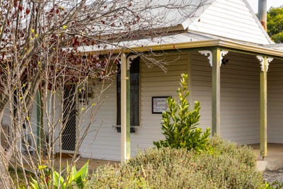 /international/au/13-bath-street-manjimup-wa-151383180/