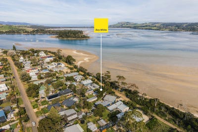 /international/au/12-pipe-clay-esplanade-cremorne-tas-152268508/