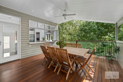 /international/au/9-colton-street-highgate-hill-qld-150983008/