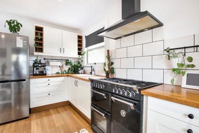 /international/au/11-charlton-terrace-wanilla-sa-150966260/
