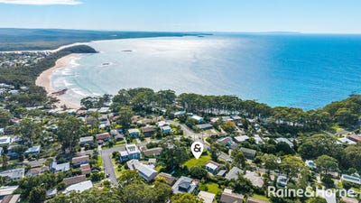 /international/au/33-tallwood-avenue-mollymook-beach-nsw-204495976/