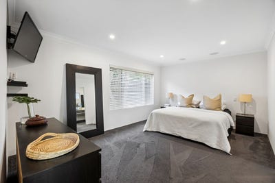 /international/au/10-langdale-street-wembley-downs-wa-151908184/