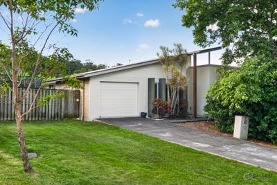 /international/au/13-burns-circuit-augustine-heights-qld-150943388/