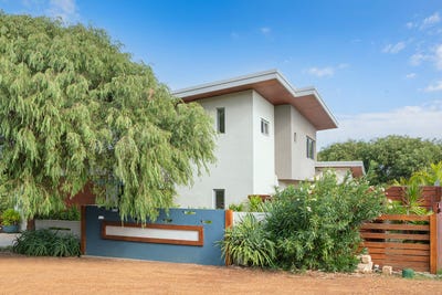 /international/au/25-freycinet-way-gnarabup-wa-151241184/