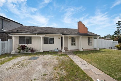 /international/au/43-barry-street-seaford-vic-152601760/