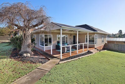 /international/au/21-parr-street-leongatha-vic-151500908/