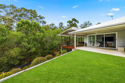 /international/au/4-scenic-drive-southside-qld-151249092/