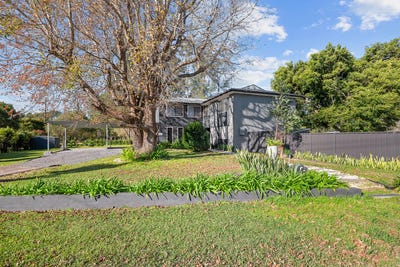 /international/au/1-oakfield-road-salt-ash-nsw-148418944/?lang=fr