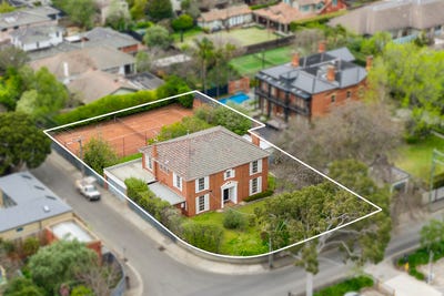 /international/au/4-daniell-place-kew-vic-152513896/