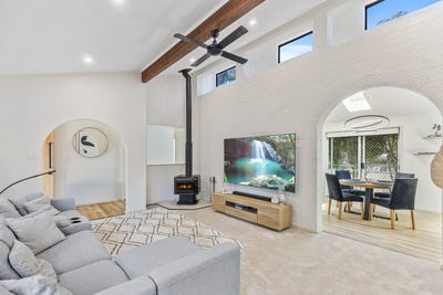 /international/au/5-damien-close-chittaway-point-nsw-151092996/
