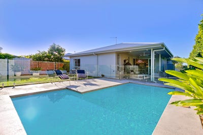 /international/au/15-esprit-cresent-birtinya-qld-150830008/