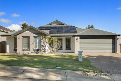 /international/au/14-rushbrooke-drive-wellard-wa-152403076/