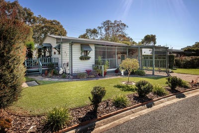/international/au/3-spotted-gum-drive-albury-nsw-150999956/