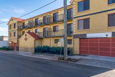 /international/au/6-5-joseph-street-toowoomba-city-qld-151529000/