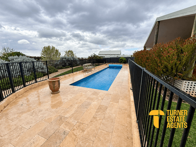 /international/au/9-camfield-place-york-wa-152348320/