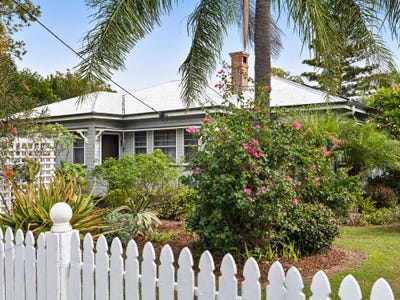 /international/au/8-wooburn-street-dalby-qld-151316536/