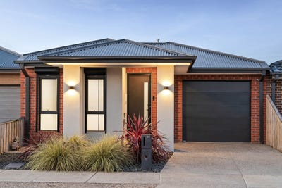 /international/au/10-italianate-avenue-deanside-vic-152411312/