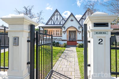 /international/au/2-crossley-st-erindale-sa-152135952/