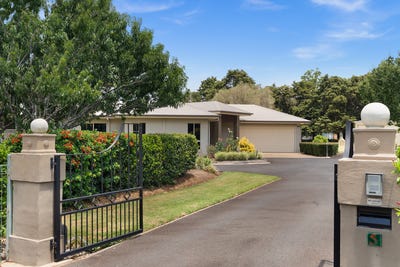 /international/au/5-bogong-crt-cabarlah-qld-152467700/