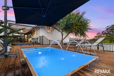 /international/au/18-girraween-drive-nambour-qld-152431384/
