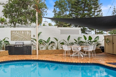 /international/au/16-418-marine-parade-biggera-waters-qld-151462776/