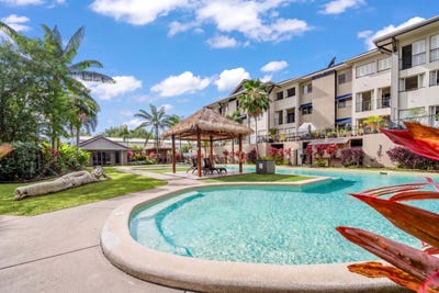 /international/au/102-22-24-ward-street-mooroobool-qld-151562220/